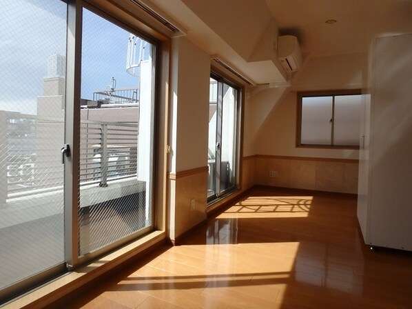 アムス四谷三丁目の物件内観写真